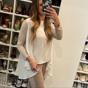 Asher by fab’rik long sleeve high/low top, size S